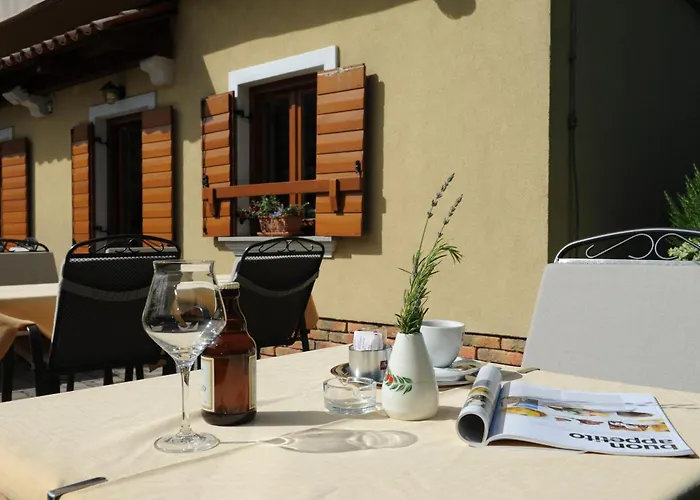 Bed and breakfast Stancija Kovacici 4*