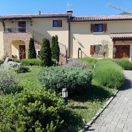 Bed and breakfast Stancija Kovacici 4*