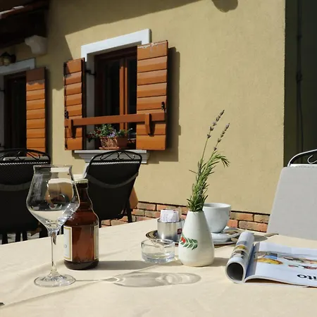 Bed & Breakfast Stancija Kovacici 4*