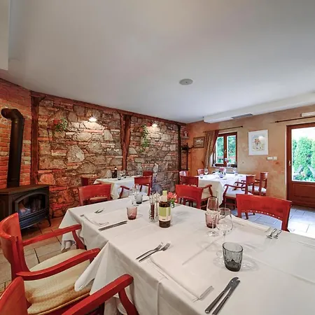 Stancija Kovacici Couette-café 4*