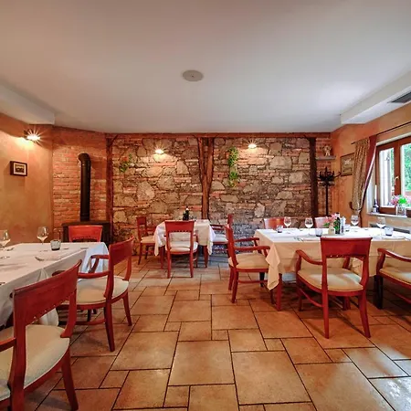 Stancija Kovacici Couette-café 4*